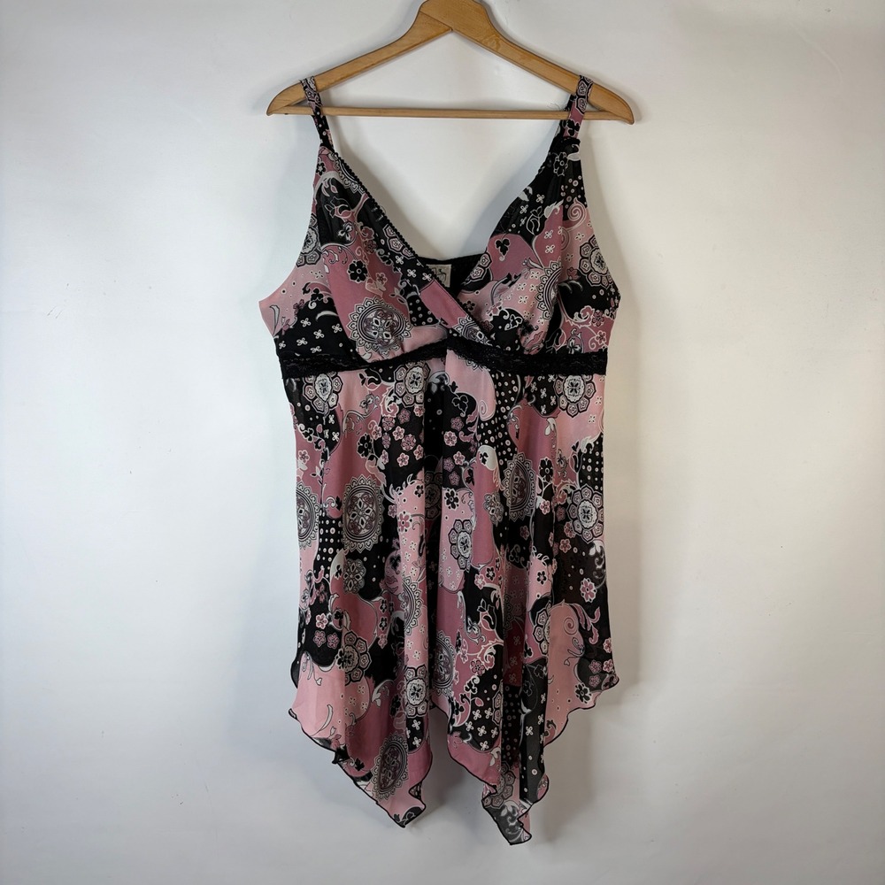 Fashion Bug Y2K Tunic Top Women 22W Pink Paisley Lace Trim Handkerchief Hem